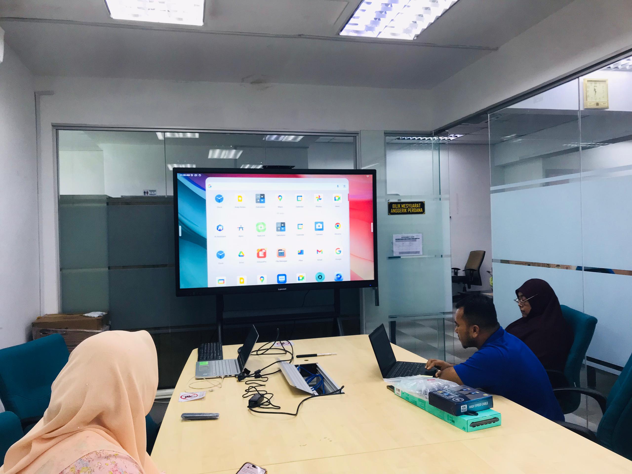 I-PANEL INFINITY MULTI-TOUCH PANEL